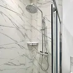Portland Apartment *